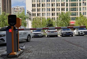 車(chē)牌識(shí)別小黃蜂