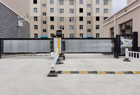 車(chē)牌識(shí)別，廣告道閘